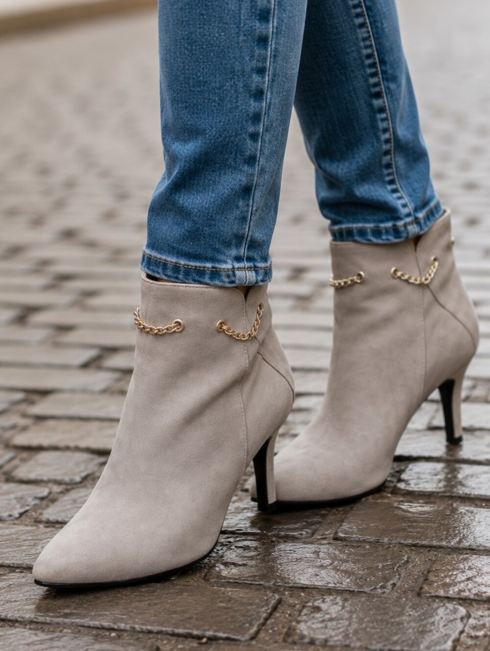 Allegra K Gray Faux Suede Ankle Boots with Gold Chain
